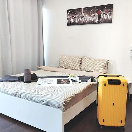 Almas Suites Poolview Netflix 100Mbps Bystay Nusajaya  Kültér fotó