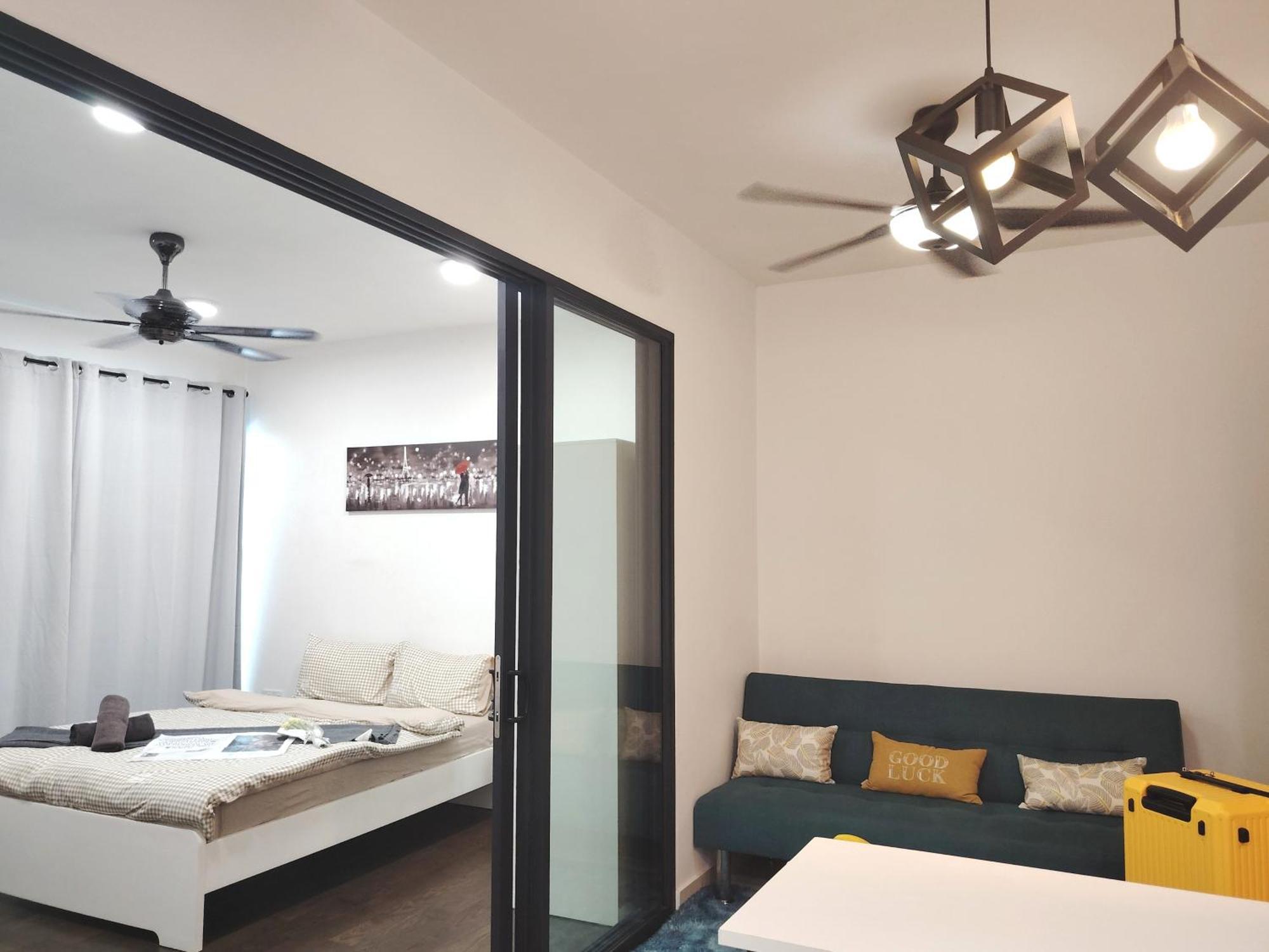 Almas Suites Poolview Netflix 100Mbps Bystay Nusajaya  Kültér fotó