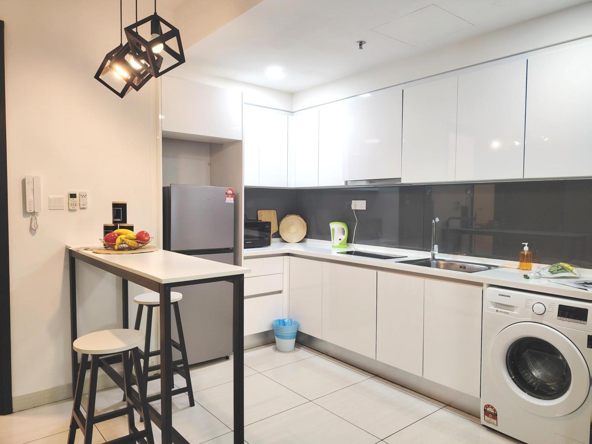 Almas Suites Poolview Netflix 100Mbps Bystay Nusajaya  Kültér fotó
