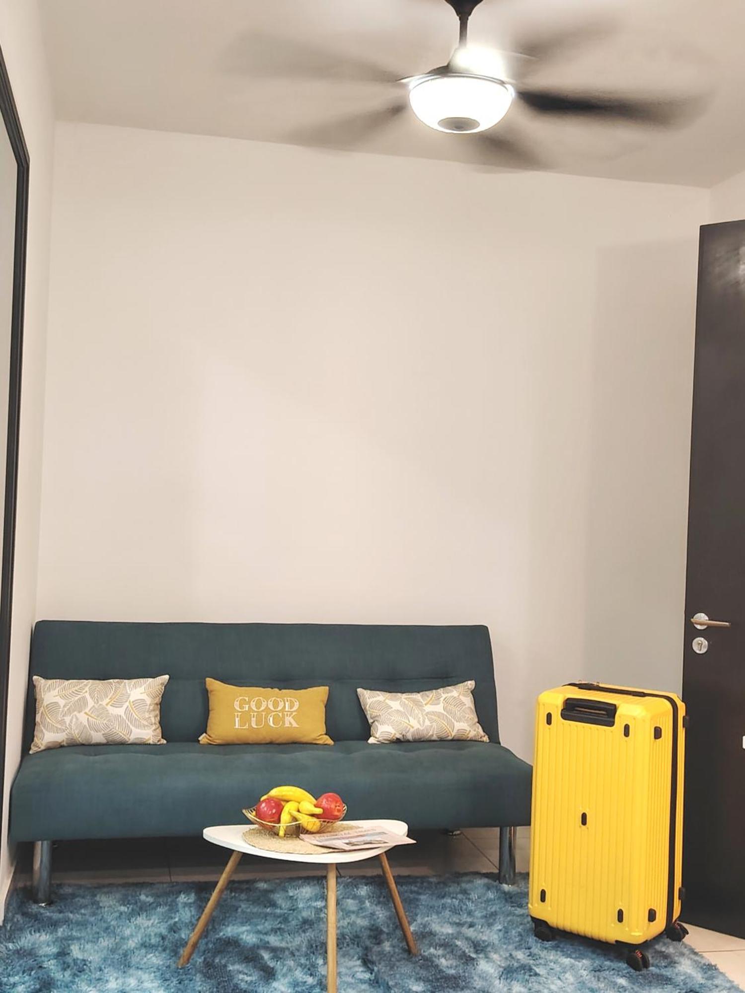 Almas Suites Poolview Netflix 100Mbps Bystay Nusajaya  Kültér fotó