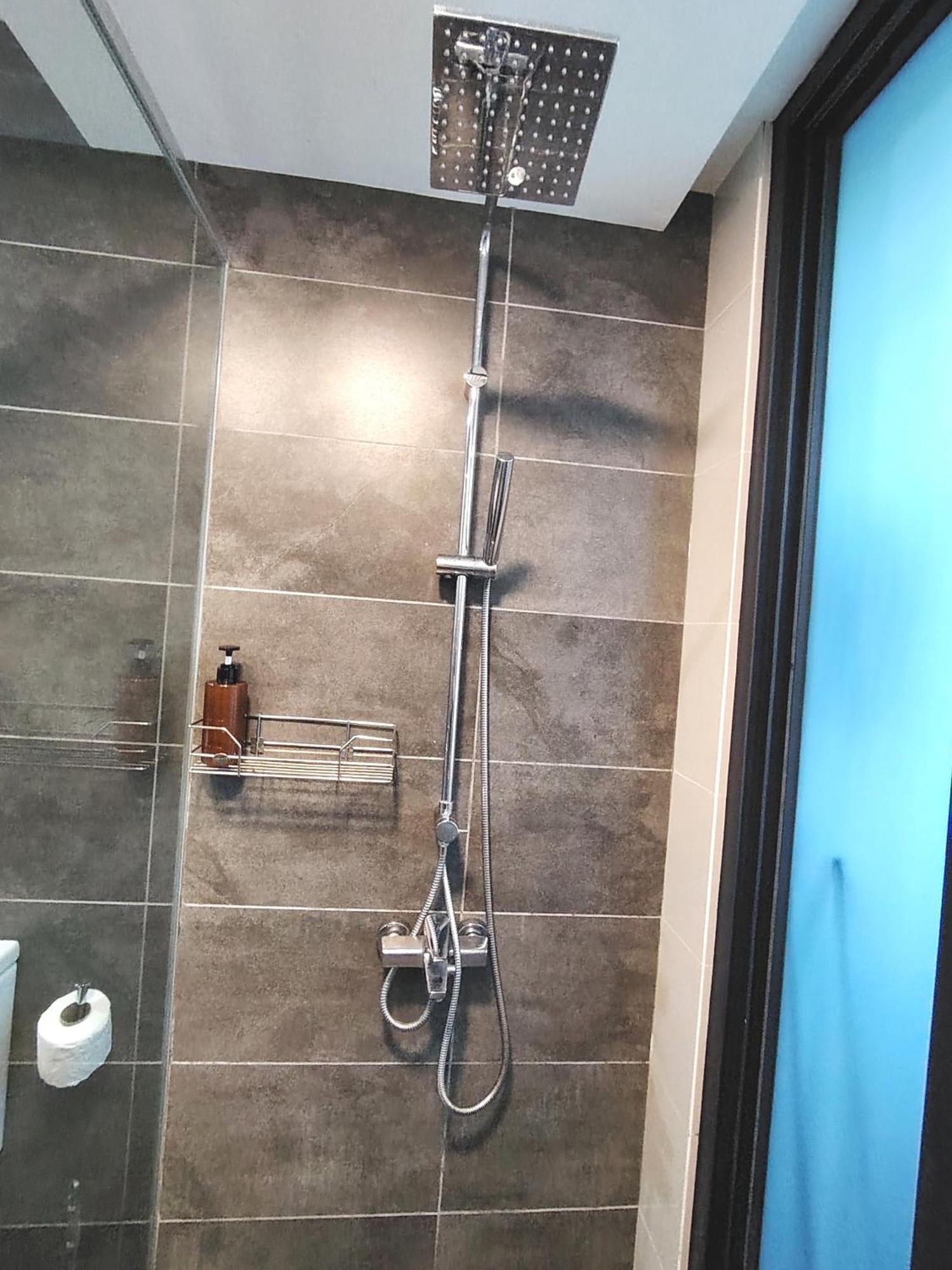 Almas Suites Poolview Netflix 100Mbps Bystay Nusajaya  Kültér fotó